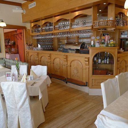 Hotel Restaurant Boeck "Roter Hahn" ザンクト・ペルテン エクステリア 写真