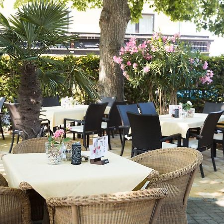 Hotel Restaurant Boeck "Roter Hahn" ザンクト・ペルテン エクステリア 写真