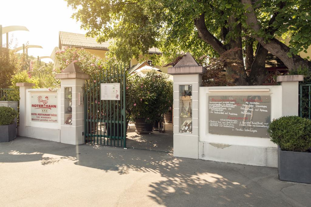 Hotel Restaurant Boeck "Roter Hahn" ザンクト・ペルテン エクステリア 写真