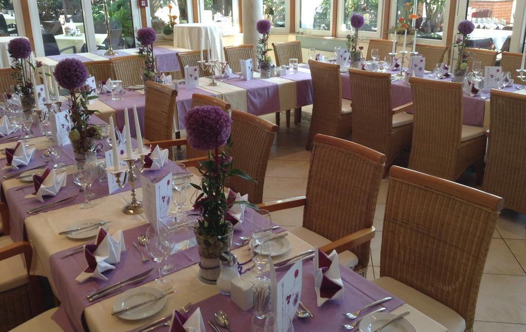 Hotel Restaurant Boeck "Roter Hahn" ザンクト・ペルテン エクステリア 写真