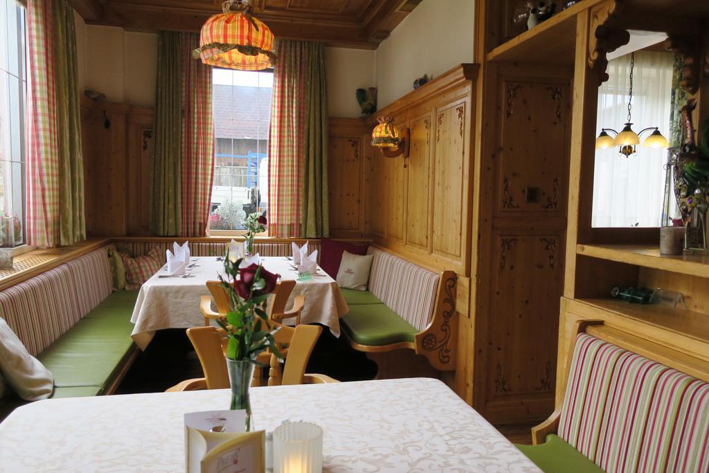 Hotel Restaurant Boeck "Roter Hahn" ザンクト・ペルテン エクステリア 写真